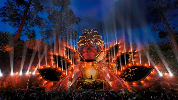 CORE Tulum do Tomorrowland oferece show incrível com 15.000 pessoas