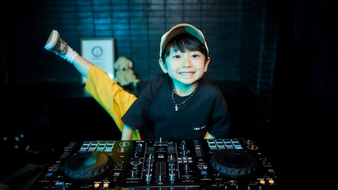 DJ Rinoka de 6 anos entra para o Guinness como a DJane mais jovem do mundo